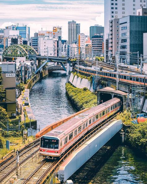 Tokyo Arts & Culture／東京都文化振興部 on Instagram: “If you’re lucky, you can witness the Chuo, Sobu and Marunouchi lines crossing the Kanda River at the same time from Hijiribashi bridge.…” Tokyo City View, Japan Holidays, Tokyo Art, Japan Vacation, Tokyo City, City Road, Visit Japan, Japan Photo, Lucky You