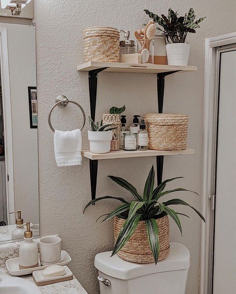 Bathroom Closet Organization Ideas, Bathroom Closet Organization, Closet Organization Ideas, Toilet Shelves, Bathroom Shelf Decor, Boho Bathroom Decor, Bathroom Tumbler, Bathroom Closet, Boho Bathroom