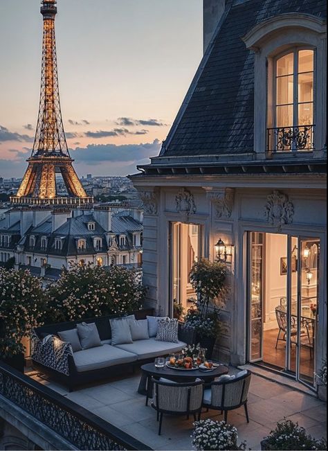 Paris Balcony, Paris Flat, Paris Dream, Paris France Travel, Paris Home, Paris Pictures, Paris Aesthetic, City Of Love, Paris Apartments