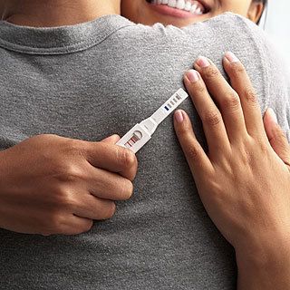 Most Common Early Signs of Pregnancy - The Bump #WomensHealthFirstLLC #HoffmanEstates #OBGYN #health #pregnancy #baby Vogue Kids, Early Pregnancy Signs, Positive Pregnancy Test, Baby Information, Pregnancy Nutrition, Pregnancy Signs, Second Trimester, Pregnancy Months, Trimesters Of Pregnancy