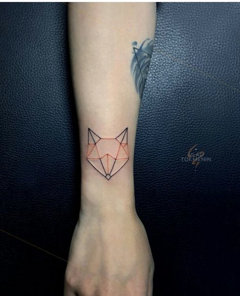 Polygon Tattoo, Commitment Issues, Fox Tattoo, Small Tattoo, Tattoo Photo, Art Tattoos, Future Tattoos, Tattoo Photos, Small Tattoos