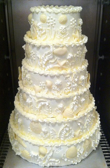 white chocolate wedding cake by distopiandreamgirl, via Flickr White Chocolate Wedding Cake, Spectacular Cakes, Food Variety, Nautical Cake, Chocolate Wedding, Festive Food, Beach Cakes, Chocolate Wedding Cake, Themed Wedding Cakes