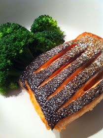 Gordon Ramsay Salmon, Sockeye Salmon Recipes, Crispy Skin Salmon, Easy Salmon Recipe, Crispy Salmon, Gordon Ramsay Recipe, Salmon Skin, Easy Salmon Recipes, Salmon Seasoning