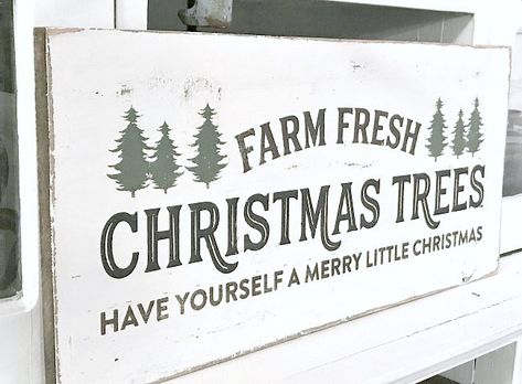 DIY Fresh cut Christmas tree sign on reclaimed wood. Make one for yourself! Christmas Signs Wood Front Porches, Tree Stencils, Christmas Tree Stencil, Christmas Tree Sign, Fresh Cut Christmas Trees, Farm Fresh Christmas Trees, Christmas Tree Lots, Tree Sign, Farmhouse Christmas Tree