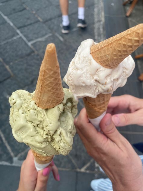 #aesthetic #icecream #gelato #italy #sorrento #amalficoast Gelato Italy, Italy Sorrento, Egg Alternatives, Vegan Fudge, Dairy Free Chocolate, Vegan Ice Cream, Vegan Treats, Vegan Options, Betty Crocker