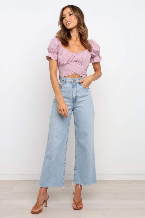 b29eed44276144e4e8103a661f9a78b7desc41218246ri Usa Summer Outfits, Lilac Crop Top Outfit, Purple Top Outfit Summer, Purple Top And Jeans Outfit, Lilac Tops Outfit, Marketing Outfit, Layla Aesthetic, Purple Top Outfit, Clothing Necessities