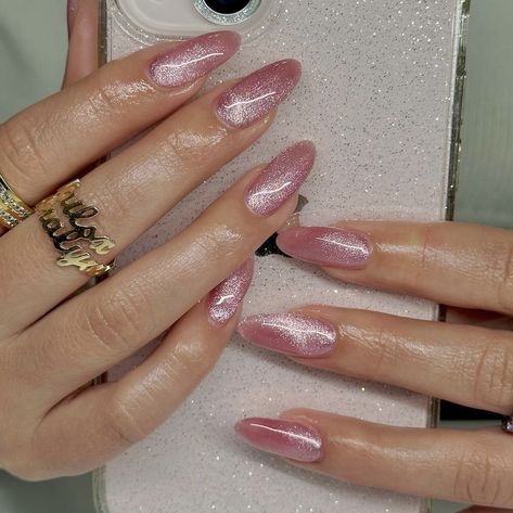 Summer Bday Nails, Pink Cat Eye Nails Design, Pink Magnetic Nails, Cute Summer Nail Colors, Pink Velvet Nails, Summer Nail Colors, Velvet Nails, Pink Glitter Nails, Spring Acrylic Nails