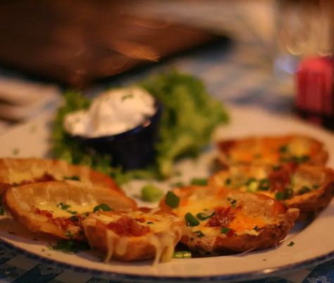 Cattleman's Steakhouse Loaded Potato Skins Recipe - Secret Copycat Restaurant Recipes Loaded Potato Skins Recipe, Apple Turnovers Recipe, Potato Skins Recipe, Apple Turnover Recipe, Crispy Potato Skins, Steakhouse Recipes, Loaded Potato Skins, Potatoe Skins Recipe, Pepper Sauce Recipe