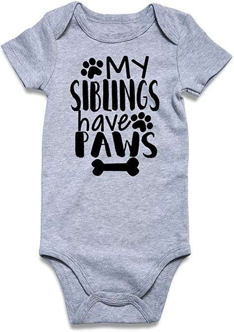 My Siblings Have Paws, Aunt Onesie, Idee Cricut, Cricut Baby, Projets Cricut, Baby Layette, Unisex Clothes, Newborn Romper