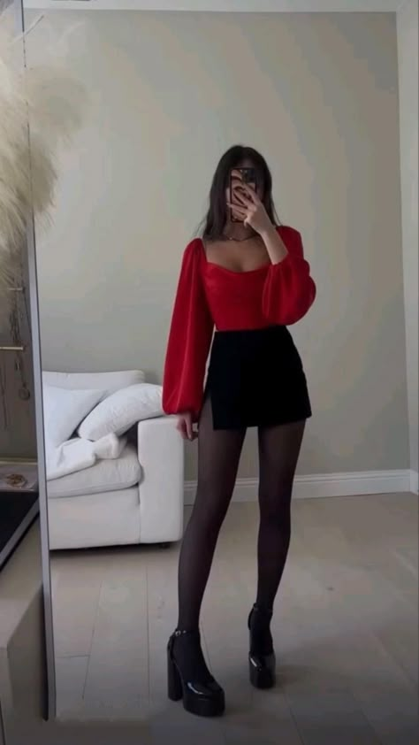 Trendy Dressy Outfits, Simple Red Outfits, Poker Night Outfit Women, Outfits Navidad 2022, Cute Dressy Outfits For School, Red Going Out Outfits, Outfit Navidad 2022, Aesthetic Party Outfits Night, Outfit Para Posada