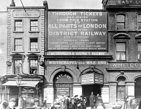 Whitechapel London, Historical London, London Underground Stations, East End London, London Areas, Victorian London, London History, Tube Station, London Pictures