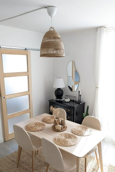 Small Dining Table For Apartment, Dining Room Table For Apartment, Minimalist Apartment Dining Table, Decor For Small Dining Table, Small Dining Table For Living Room, Dining Table Design Apartment, Dining Table In Small Apartment, Modern Dining Table Apartment, Dining Table Decor Small Spaces