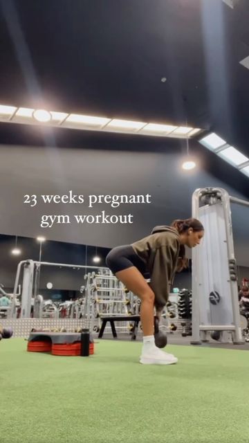 KAYLA ITSINES on Instagram: "Come workout with me!! #filmedat23weekspregnant!!! Pregnant or not, you can work out with me anytime and anywhere via the @Sweat app!!!  There is now a program for everyone and for every life stage which is AMAZINGGG… high intensity, low intensity, gym, home, pregnancy, post pregnancy… it’s all available and they are all incredible! ❤️ Link in bio to get full app access for 7 days 😊 😊   #SWK #SWKCommunity #Workout #PregnancyWorkout #Fitness Remember, if you are pre 23 Weeks Pregnant, Sweat App, Workout With Me, Gym Home, Best Ab Workout, Kayla Itsines, Best Abs, Post Pregnancy, Life Stages