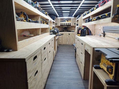 Carpenter Trailer Setup, Cargo Trailer Workshop, Tool Trailer Ideas, Construction Trailer Setup, Contractor Trailer Organization, Trailer Workshop, Trailer Shelving, Construction Trailer, Work Truck Storage