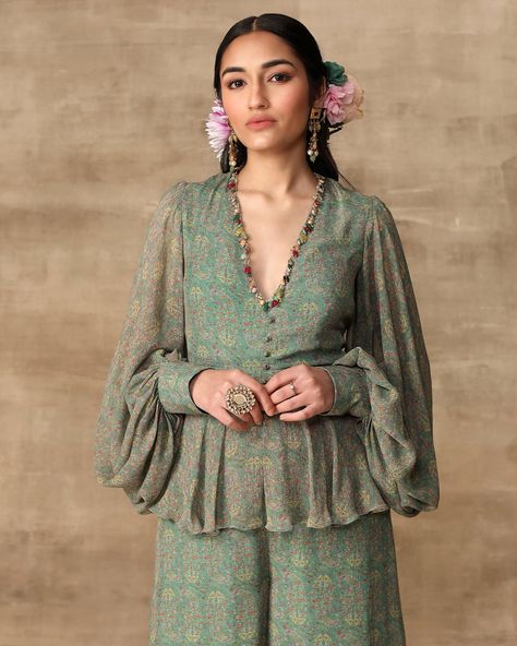 Peplum Jumpsuits, Ridhi Mehra, Co Ords Outfits, Exaggerated Sleeves, Casual Indian Fashion, Indian Gowns Dresses, Jewel Neckline, Stylish Dresses For Girls, Indian Designer Outfits