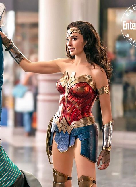 Gal Gabot, Wonder Woman 1984, Wonder Woman Movie, Wonder Woman Cosplay, Wonder Woman Art, Gal Gadot Wonder Woman, Batman Returns, Wonder Woman Costume, Lois Lane