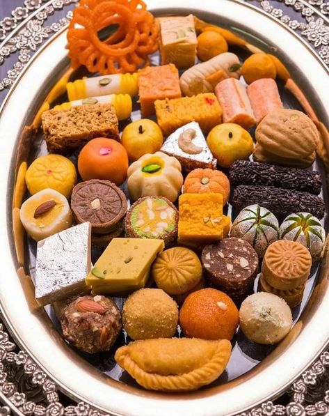 Indian Sweet Platter, Indian Sweets Photography, Mithai Photography, Sweets Photography, Diwali Snacks, Simple Family Meals, Healthy Food Menu, Sweet Dishes Recipes, Sweet Meat