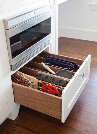 Baking Tray Drawer Kitchen Drawers Organization, Kitchen Drawer Organiser, Bathroom Drawer Organization, Bathroom Drawers, Small Kitchen Storage, Kitchen Drawer Organization, Popular Kitchens, Kitchen Storage Solutions, Organize Drawers