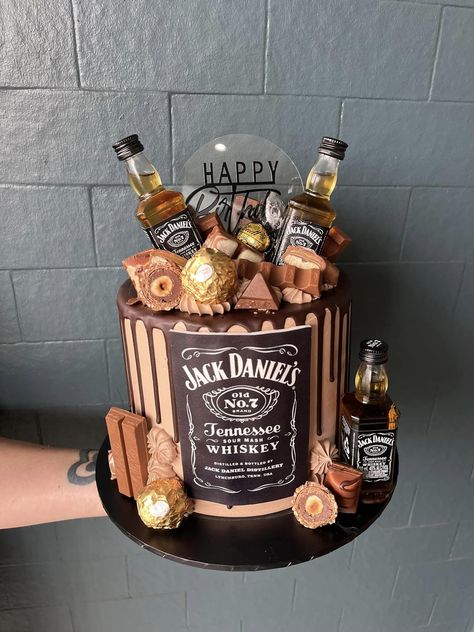 49 Birthday Cake, Jack Daniels Birthday Cake, Jack Daniels Cake Ideas, Jack Daniels Bottle Cake, Tort Jack Daniels, Jack Daniels Torte, 18th Birthday Cake Jack Daniels, Bolo Jack Daniels, Beer Cake Tower