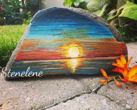 ... Sunrise Painted Rocks, Pebble Rock Art, Painted Pebbles, Rock And Pebbles, Painted Rocks Craft, Rocks Painted, Beach Rocks, Paint Rock, Butterfly Painting