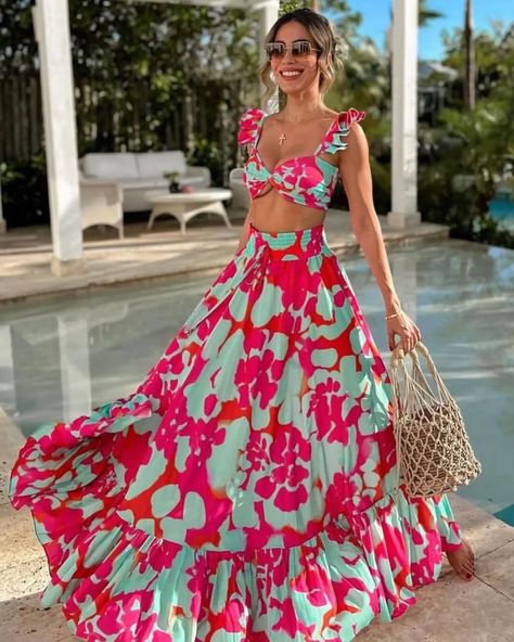 🤍SHOP ➡️ @MONTTERINI 🌹Affordable Stylish Outfits With 30% Discount SHOP 👉 🔗 MONTTERINI. COM ✅ Sizes XS-XXL Free shipping worldwide & All taxes included🔥 👉SHOP @montterini Midriff Outfits, Tube Top And Skirt, Skirt Heels, Printed Bras, Pool Time, Floral Sleeveless, Monokini, Skirt Suit, Long Maxi Dress