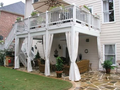 LOVE this! entertainment area under the deck Second Story Deck Ideas, Terrasse Med Tak, Under Deck Patio, Under Deck Ideas, Patio Under Decks, Second Story Deck, Deck Pergola, Pergola Diy, Under Deck