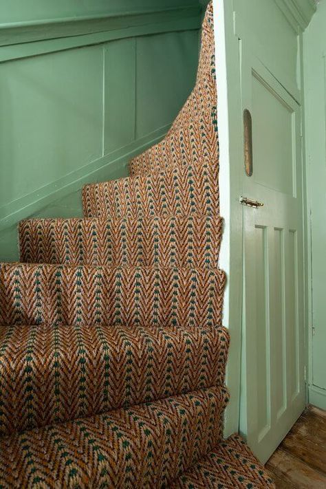 Panelling Staircase, Georgian Panelling, Stairs And Hallway Ideas, Breakfast Room Green, Stairs Colours, Entrance Hall Decor, Old Greenwich, Traditional Staircase, House Staircase