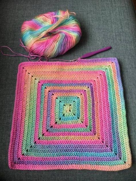 Solid Granny Square for Beginners - Free Pattern Endless Granny Square, Solid Granny Square Blanket Pattern Free, Full Granny Square Pattern, Variegated Granny Square, Crochet Solid Granny Square Pattern Free, Granny Square Blanket For Beginners, Solid Granny Square Pattern Free, Solid Granny Square Blanket, Solid Granny Square Pattern