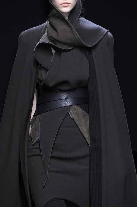 Drape Jacket, Haider Ackermann, Futuristic Fashion, Futurism, Luxor, Dark Fashion, Looks Style, Black Outfit, Fashion Details