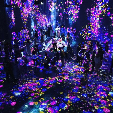 yoshiko tajima on Instagram: “:: team Lab :: team Lab Borderless #teamlab #tokyo #japan #art #interactiveart #light #beautiful #museum #odaiba #trip #travel #amazing…” Team Lab Tokyo, Team Lab Planets Tokyo, Tokyo Teamlab, Teamlab Tokyo, Team Lab, Kirby Pokemon, Light Exhibition, Kingdom Hearts 1, Escaping Reality