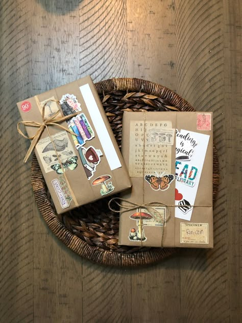 Excited to share this item from my #etsy shop: Blind Date with a Book Surprise Book Gift for Book Lovers Bookish Bookstagram #bibliophile #blinddate #bookgift #bookstagram #bibliophilegift #giftforbooklovers #booklovers #surprisebook #blinddatebook Gift Packing Ideas For Books, Book Packing Gift, Date Ideas For Book Lovers, Book Packaging Gift, Book Gifts Aesthetic, Packing A Book Gift, Book Packing Ideas Gift, Book Gift Aesthetic, Books Gift Aesthetic