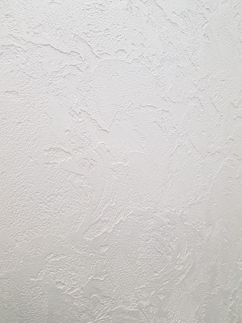 Plaster Finishes Textured Walls, White Wall Texture, Plaster Wall Texture, Interior Wall Texture, White Textured Wall, معرض فني, Plaster Texture, Bedroom Redesign, Wall Texture Design