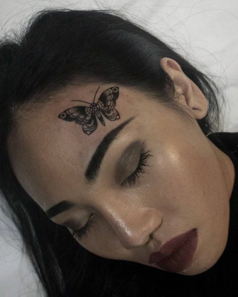 Black And Grey Butterfly, Floral Tattoos For Women, Butterfly Tattoo Designs For Women, Forearm Tattoos For Women, Scalp Tattoo, Grey Butterfly, Face Tats, Face Tattoos For Women, Girl Face Tattoo