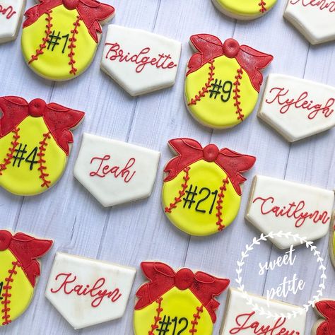 Softball Theme Desserts, Softball Cookies Decorated, Softball Birthday Cupcakes, Softball Birthday Cookies, Softball And Volleyball Cake, Softball Cookies, Softball Birthday Parties, Softball Birthday, Softball Christmas