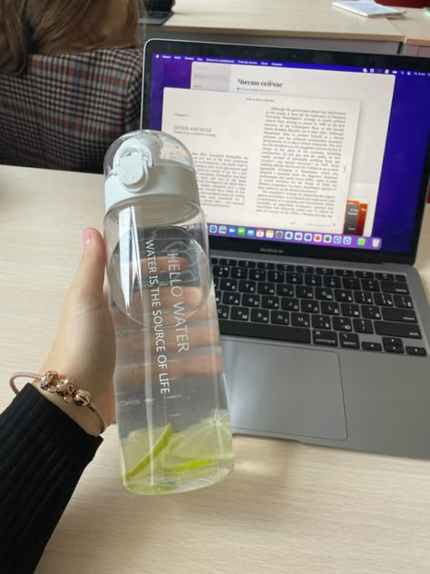 Study Snap, Mix Photo, Dress Book, Random Aesthetic, Disney Phone Wallpaper, Stylish Dress Book, Photography Inspo, Classy Outfits, Water Bottles