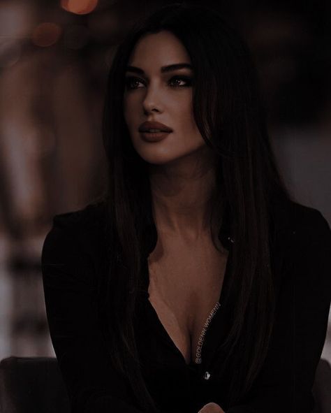 Queen Aesthetic, Dark Feminine Aesthetic, Aesthetic Women, Monica Bellucci, Feminine Aesthetic, Character Aesthetic, Couple Aesthetic, Feminine Energy, Girl Face