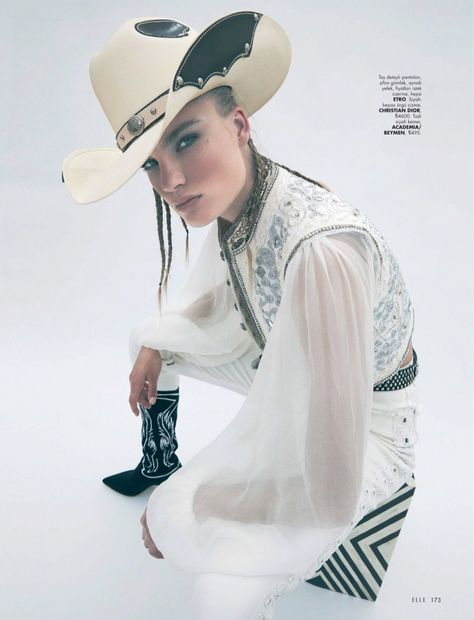 Space Cowboy Fashion, Western Vibe Photoshoot, Zhenya Katava, Sombrero Cowboy, Cowgirl Photoshoot, Rhinestone Cowboy, Urban Cowgirl, Western Trend, Black Cowgirl