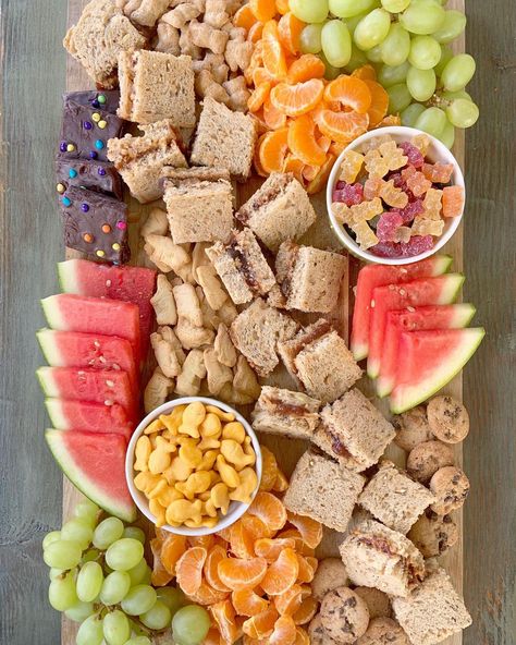 Summer Lunch Board 🥜🍓 filled with a variety of peanut butter and jelly sandwiches, fresh fruit and all the snacks that encapsulate the… | Instagram Peanut Butter And Jelly Party Sandwiches, Finger Sandwiches Charcuterie Board, Peanut Butter Jelly Charcuterie Board, Peanut Butter Jelly Birthday Party, Peanut Butter And Jelly Birthday Party, Play Date Snacks For Moms, Pb J Sandwiches Ideas Party, Charcuterie Board Dinner Ideas, Birthday Party Sandwiches