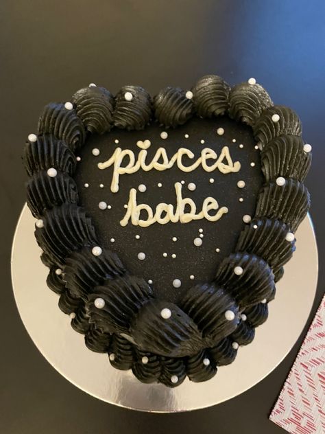 Pisces Birthday Cake Ideas, Piscis Cake, Spicy Pisces Cake, Pisces Heart Cake, Pisces Birthday Cake, Pisces Cake, Heart Shaped Cakes Birthday Pisces, Heart Cake Pisces, Pisces Baby Cake