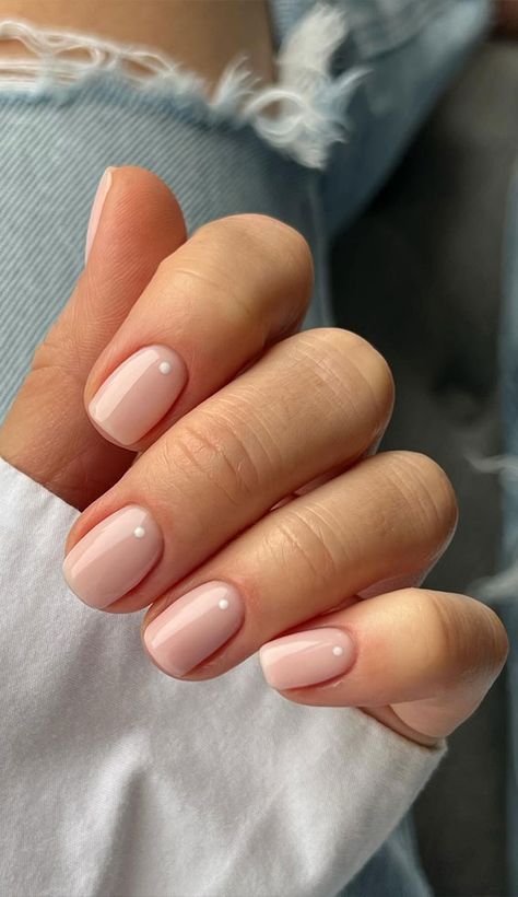 nude nails, simple nails, minimalist nails, minimalist nail ideas, nail inspirations, milky nails, short simple nails, minimalist elegant nails Spring Nail Designs Almond Shape, Nail Designs Square Shape, Nail Design Ideas Spring, Spring Nail Designs Simple, Spring Nail Designs Short, Spring Nail Designs Gel, Nail Designs Almond Shape, Neutral Nail Ideas, Nail Designs Square