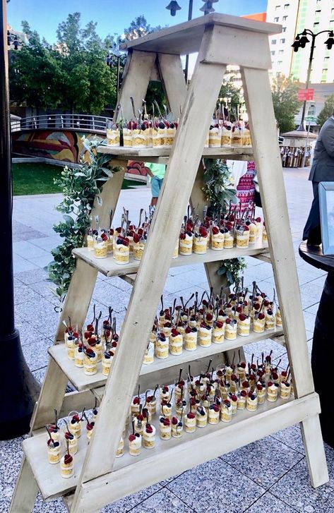 Dessert Ladder, Ladder Decor Wedding, Beverage Bars, Ladder Display, Bar Cake, Candy Stand, Bar Stand, Wedding Dessert, Dessert Stand