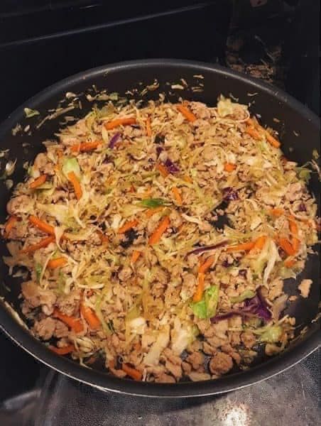 WEIGHT WATCHERS EGG ROLL IN A BOWL Egg Roll Bowl, Weight Watchers Casserole, Eggroll In A Bowl, Egg Roll In A Bowl, Weight Watcher Dinners, Zucchini Bread Recipes, Weight Watchers Dinner Recipes, Coleslaw Mix, Egg Roll