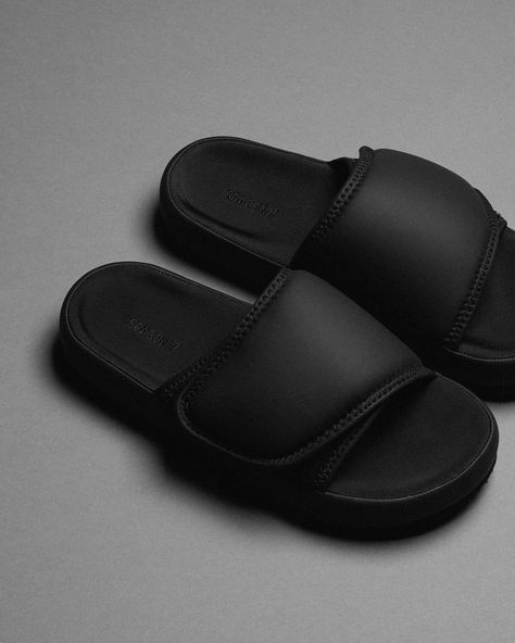 ew YEEZY Season 7 Slides are available online now (£129). #YEEZ Pigeon Nest, Yeezy Season 6, Logomark Design, Yeezy Slides, Yeezy Season, Nike Wallpaper, Girly Shoes, Slides Sandals, Slide Design