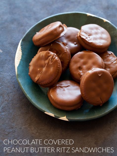 A recipe for Chocolate Covered Peanut Butter Ritz Sandwiches. Chocolate Covered Peanut Butter Ritz, Hockey Treats, Ritz Sandwiches, Spoon Fork Bacon, Chocolate Melts, Butter Sandwich, Chocolate Covered Peanuts, Hockey Pucks, Peanut Butter Sandwich