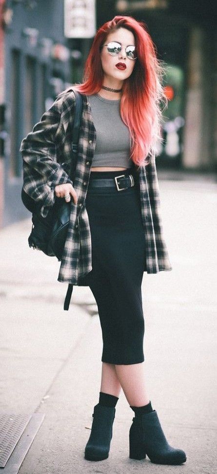 Plaid Pencil Skirt Outfit, Rabbit Horror, Plaid Dress Outfit, Goth Spring, Alternative Fashion Grunge, Choker Outfit, Cute Emo Outfits, Outfit Grunge, Dark Mysterious