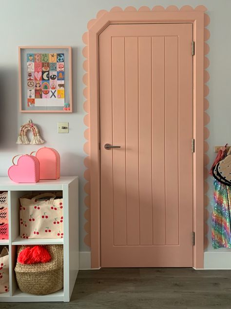 Bedroom Scalloped Wall, Peach Laundry Room, Kids Shared Bedroom, Kids Bedroom Inspiration, Nursery Room Inspiration, Girl’s Room, Toddler Bedrooms, Big Girl Rooms, Toddler Room