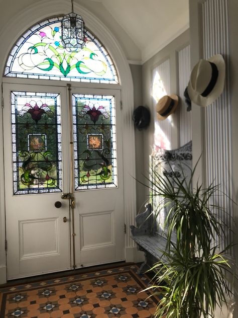 Old Townhouse Interior, Cornwall House Interiors, Colorful Victorian House Interior, 1920s Victorian House, Stain Glass In House, Victorian House Entrance, Victorian House Inspiration, Stained Glass Hallway, Victorian House Exteriors