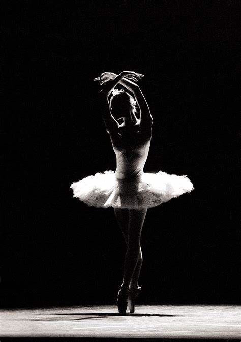 Art Ballet, Dance Magazine, White Tutu, Ballet Poses, Dance Like No One Is Watching, Ballet Theater, Ballet Art, Ballet Photos, Fred Astaire