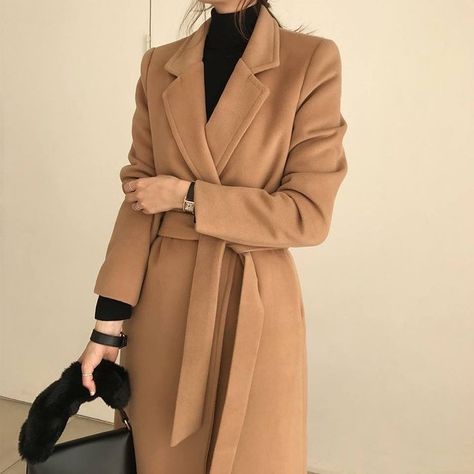 Fesyen Islam, Clothing Studio, Best Winter Outfits, Classic Style Outfits, Diy Vetement, Wardrobe Tips, Outfits Chic, Nice Style, Original Clothes