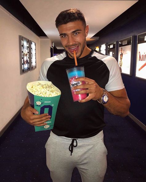 Tommy TNT Fury on Instagram: “Am I doing it right🍿??? @mollymaehague” Tommy Fury Aesthetic, Fury Aesthetic, Fury Wallpaper, Tommy Fury, Peach Aesthetic, Gym Outfit Men, Men Faces, Me And Bae